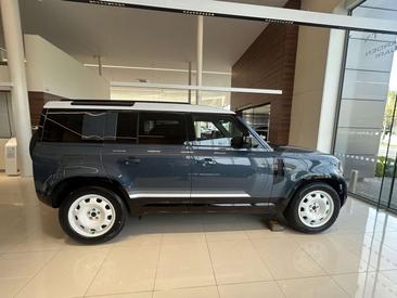 Land Rover Defender D250 — photo 6