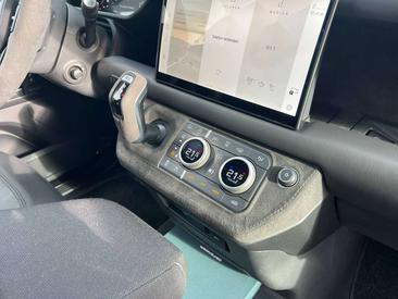 Land Rover Defender 90 V8 P425 — photo 40