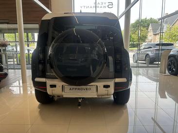 Land Rover Defender D250 — photo 7