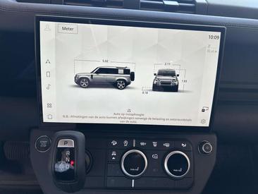 Land Rover Defender D250 — photo 16