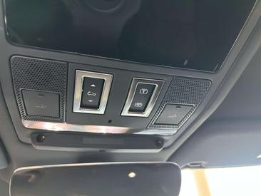Land Rover Defender D250 — photo 17
