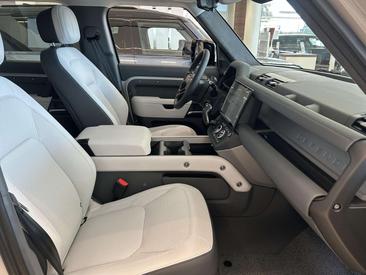 Land Rover Defender D350 — photo 3