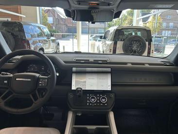 Land Rover Defender D350 — photo 4