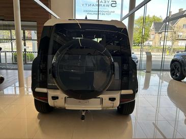 Land Rover Defender D250 — photo 23