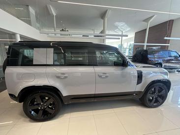 Land Rover Defender D350 — photo 6