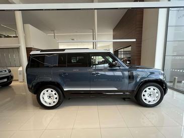 Land Rover Defender D250 — photo 24