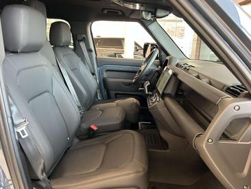 Land Rover Defender D250 — photo 28