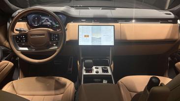 Land Rover Range Rover P460e — photo 4