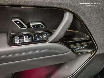 Land Rover Range Rover Sport P440e — photo 12