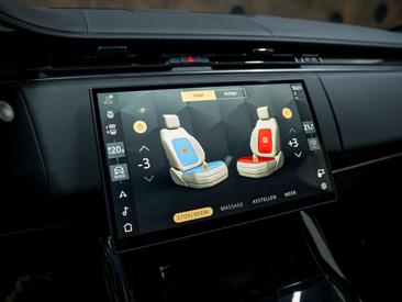 Land Rover Range Rover Sport P550e — photo 21