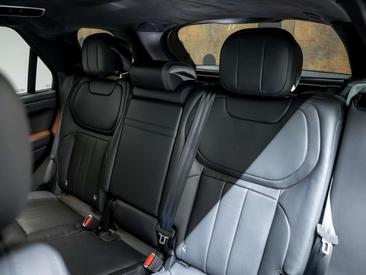 Land Rover Range Rover Sport P550e — photo 27
