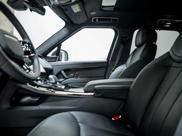 Land Rover Range Rover Sport P550e — photo 29