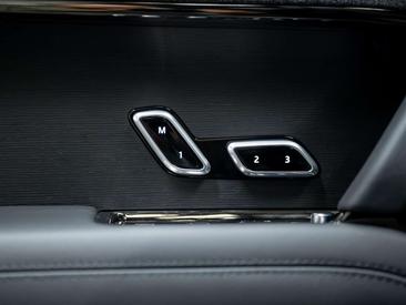 Land Rover Range Rover Sport P550e — photo 34
