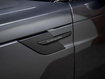 Land Rover Range Rover Sport P550e — photo 44