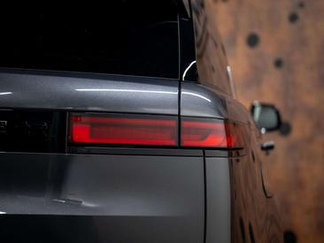 Land Rover Range Rover Sport P550e — photo 45