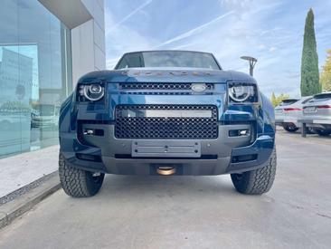 Land Rover Defender 110 P635 — photo 8