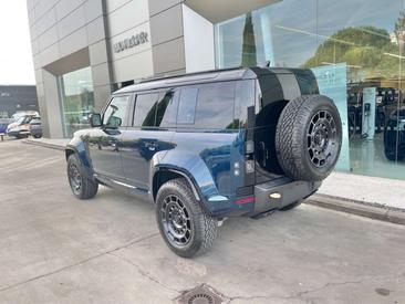 Land Rover Defender 110 P635 — photo 16