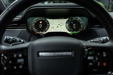 Land Rover Range Rover Sport P550e — photo 12