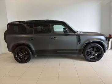 Land Rover Defender 110 V8 P425 — photo 6