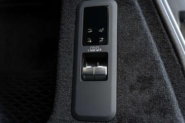Land Rover Range Rover Sport P550e — photo 23