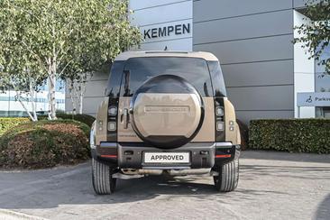 Land Rover Defender D250 — photo 4