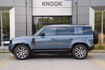 Land Rover Defender 110 P300e — photo 2