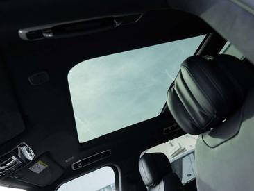 Land Rover Range Rover Sport P550e — photo 22