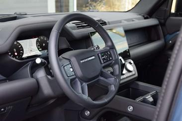Land Rover Defender 110 P300e — photo 14