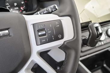 Land Rover Defender D250 — photo 17