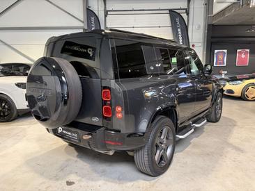 Land Rover Defender 110 P300 — photo 7
