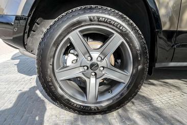 Land Rover Defender D250 — photo 20