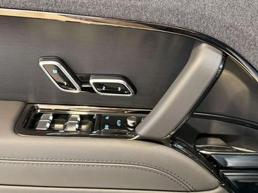 Land Rover Range Rover Sport P550e — photo 21