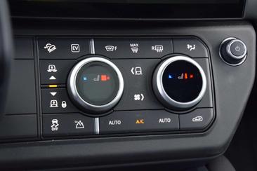 Land Rover Defender 110 P300e — photo 27