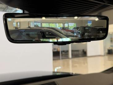 Land Rover Range Rover Sport P550e — photo 25
