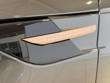 Land Rover Range Rover Sport P550e — photo 27