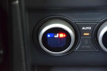 Land Rover Defender 110 P300e — photo 37
