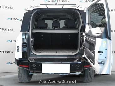 Land Rover Defender 110 D250 — photo 18