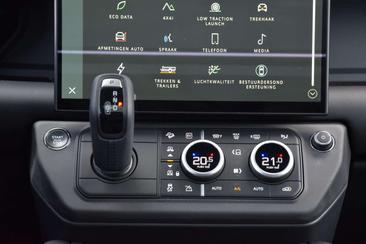 Land Rover Defender 110 P300e — photo 40