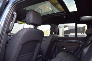 Land Rover Defender 110 P300e — photo 42