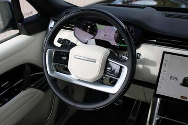 Land Rover Range Rover P460e — photo 9