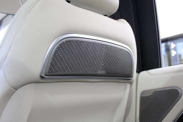 Land Rover Range Rover P460e — photo 12