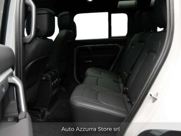 Land Rover Defender 110 D250 — photo 31