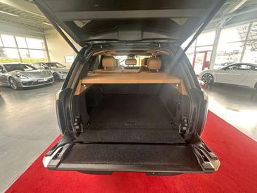 Land Rover Range Rover P400 — photo 26