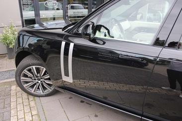 Land Rover Range Rover P460e — photo 17
