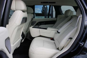 Land Rover Range Rover P460e — photo 39