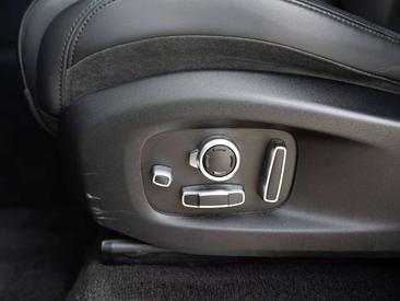 Land Rover Range Rover Sport SVR — photo 26