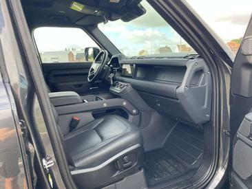 Land Rover Defender 110 D200 — photo 15