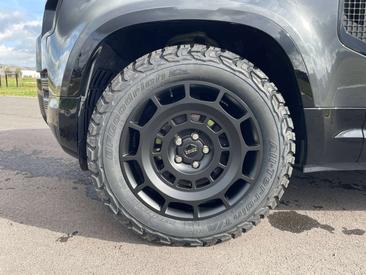 Land Rover Defender 110 D200 — photo 38