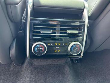 Land Rover Range Rover D250 — photo 8