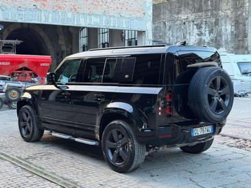 Land Rover Defender 110 D300 — photo 5